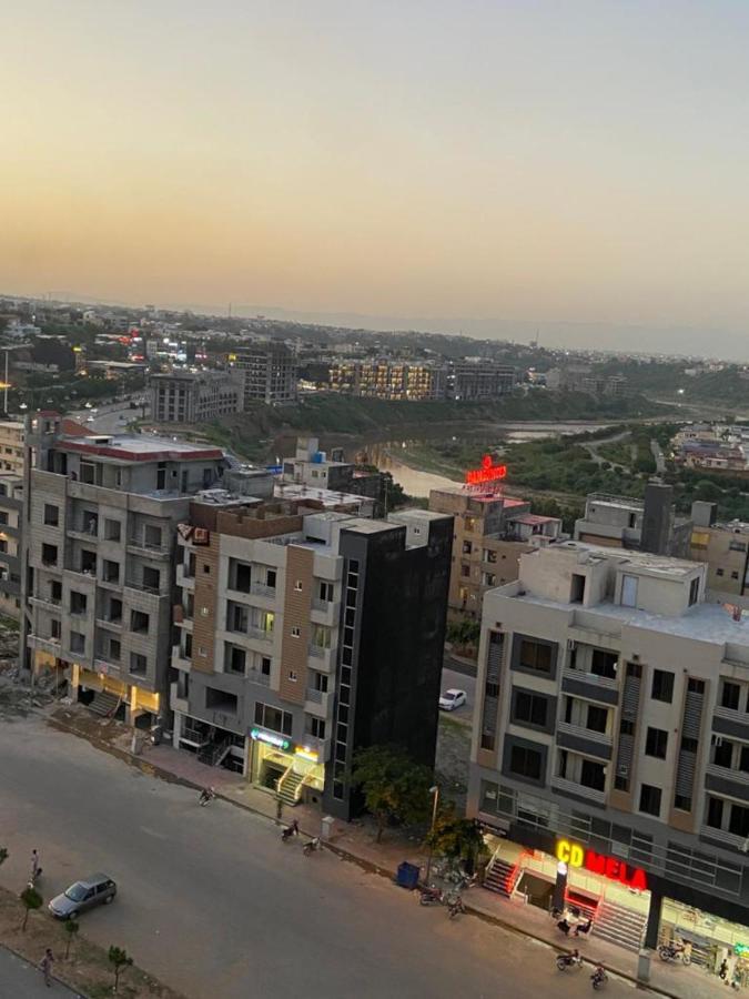 The River View Apartment Rawalpindi Exteriör bild